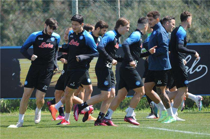 لاعبو نابولي