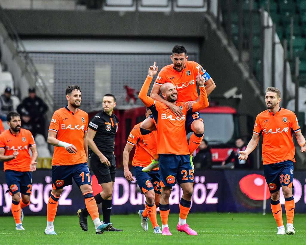 جانب من اللقاء- نقلا عن حساب باشاك شهير في تويتر