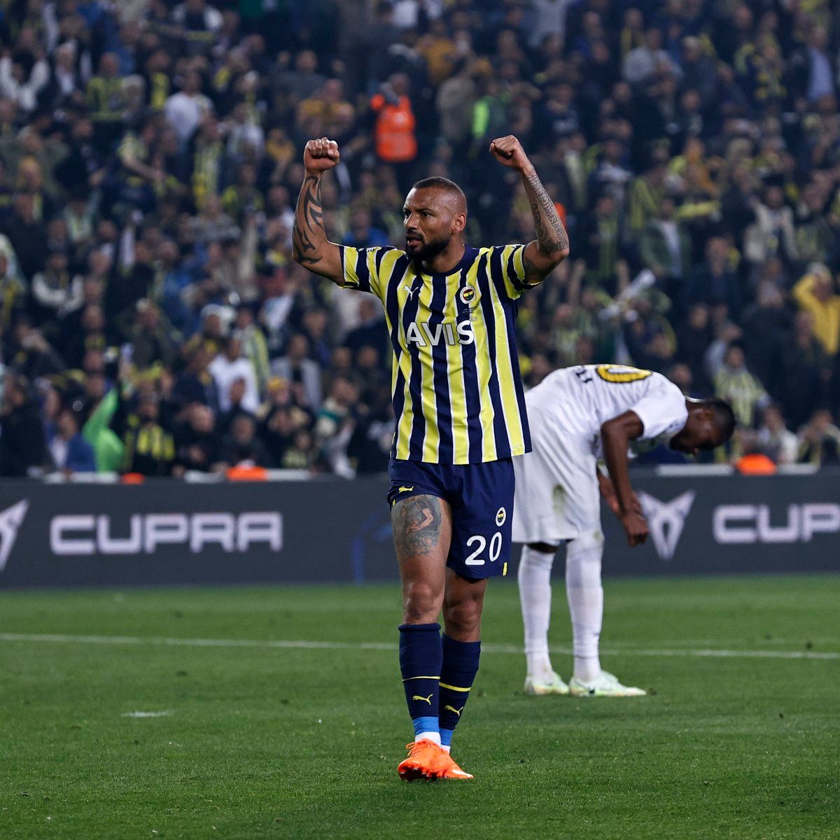 جانب من اللقاء (نقلا عن حساب الفريق على تويتر)