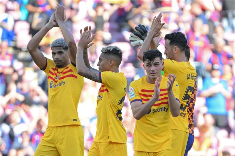 لاعبو برشلونة