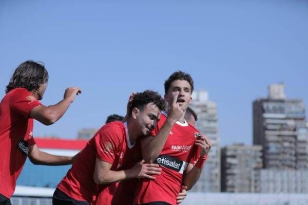 لاعبو شباب الأهلي