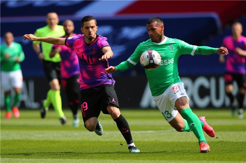 بابلو سارابيا (جهة اليسار)