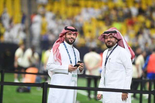 توفيق تونسي ورئيس الوحدة سلطان أزهر