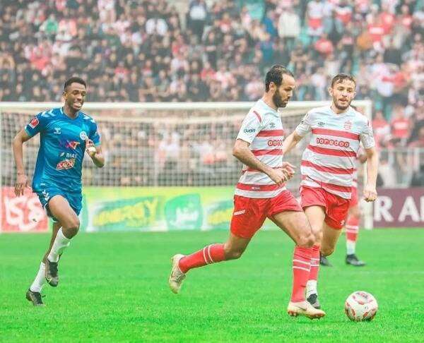 لقاء سابق بين الفريقين