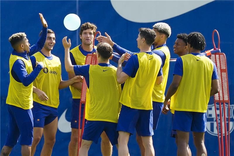 لاعبو برشلونة