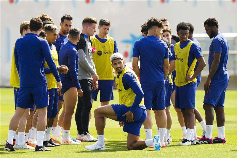 لاعبو برشلونة