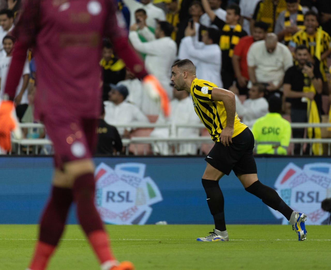 6fa96618-975d-4f13-b087-f619a42a6cc2