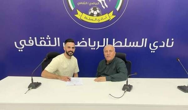 القرا وعربيات خلال توقيع العقد