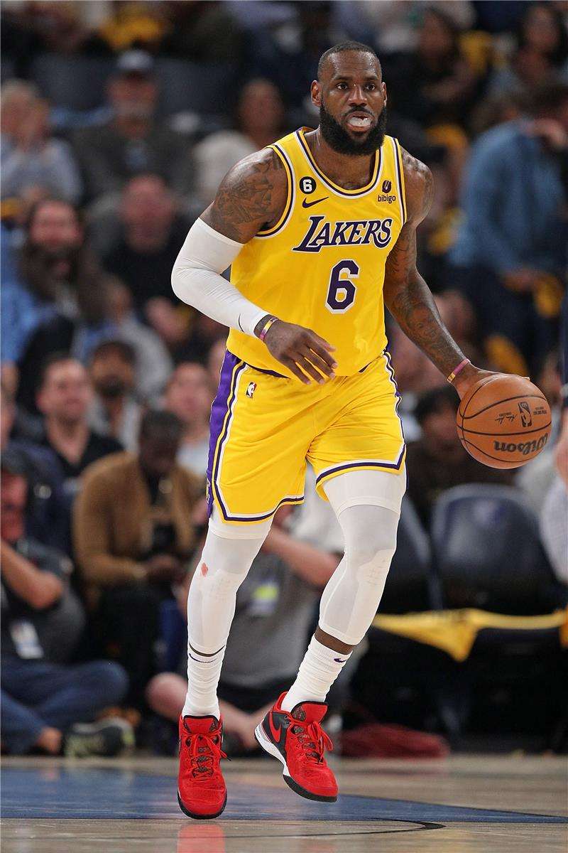 ليبرون جيمس