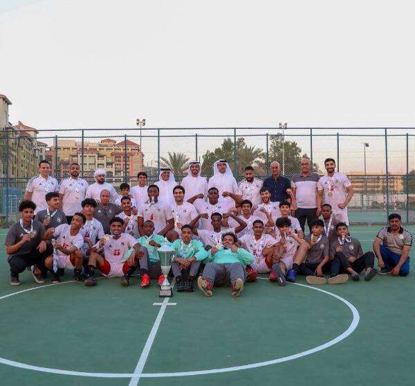 من التتويج