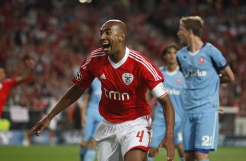 2011-08-24t205140z_01_rfm05_rtridsp_3_soccer-champions_reuters