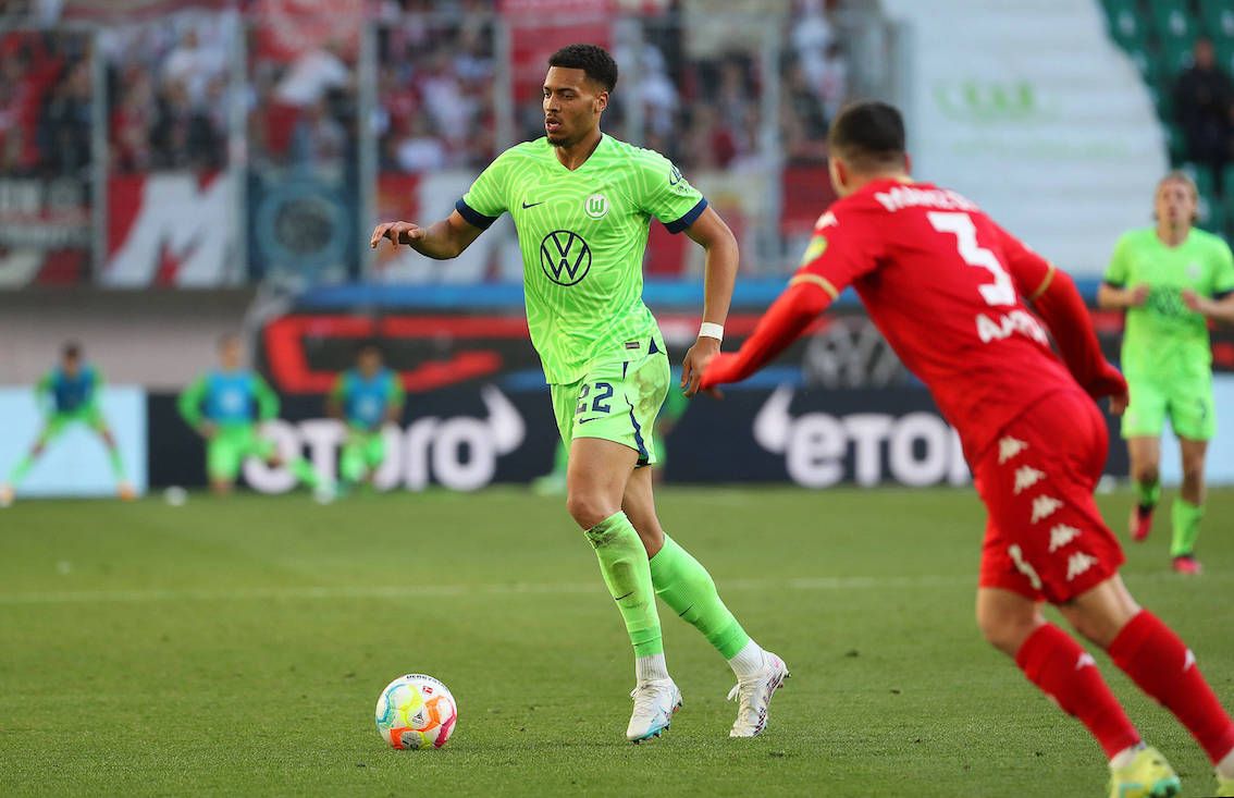 جانب من اللقاء (نقلا عن حساب الفريق على تويتر)