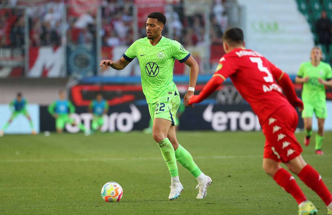 جانب من اللقاء (نقلا عن حساب الفريق على تويتر)