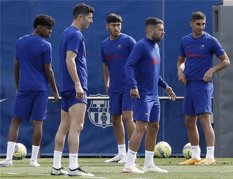 لاعبو برشلونة