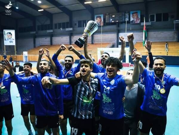 من تتويج شباب الحسين