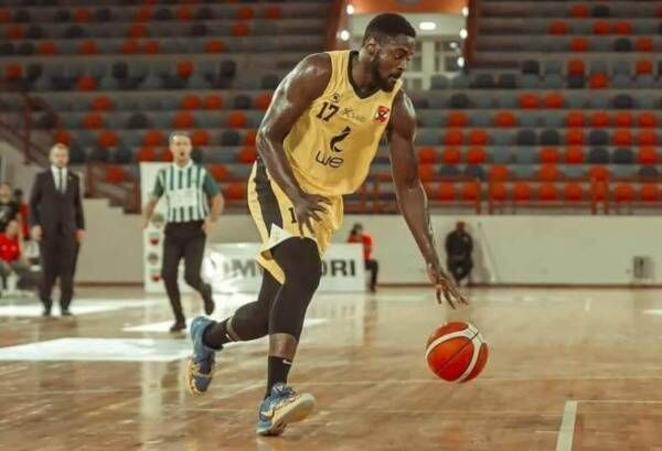 مايكل فاكوادي