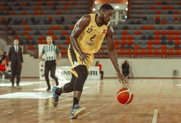 مايكل فاكوادي