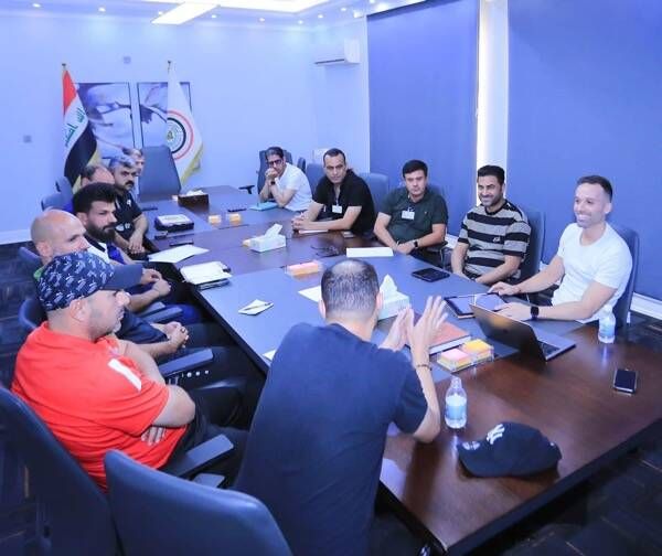 من الاجتماع