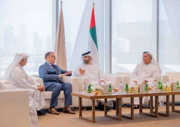 من الاجتماع