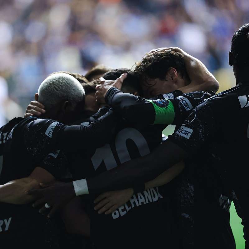 من اللقاء (نقلا عن حساب أضنة ديمرسبورعلى تويتر)