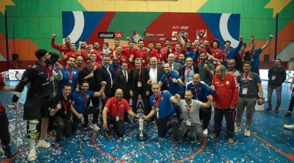 لاعبو الأهلي