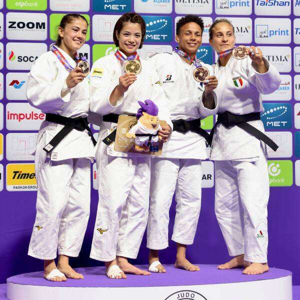 من مراسم التتويج