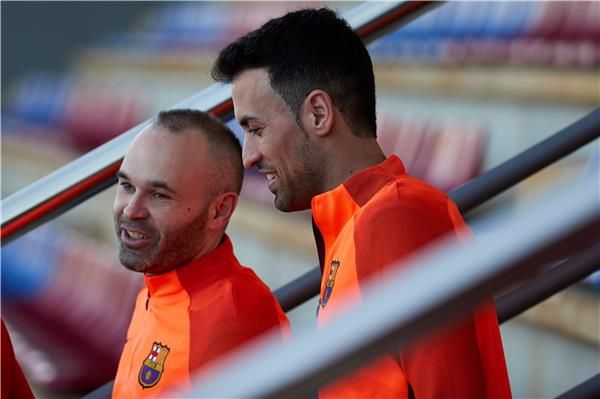 بوسكيتس وإنييستا