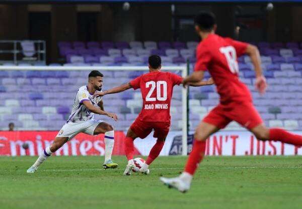 من مباريات الدوري الإماراتي