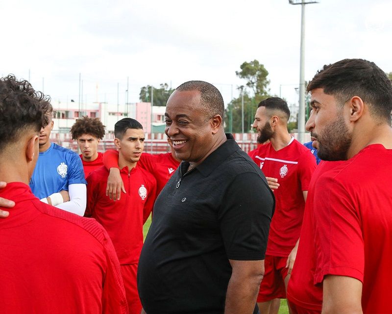 الناصيري مع لاعبي الوداد