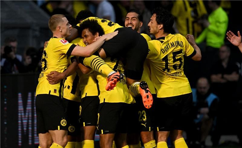 لاعبو دورتموند