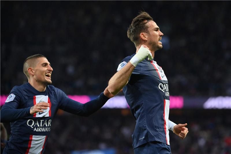 لاعبو باريس سان جيرمان