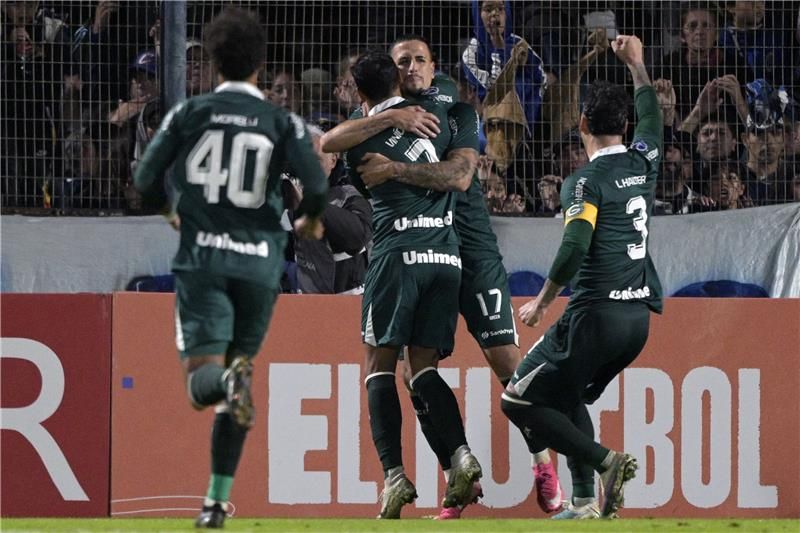 لاعبو جوياس