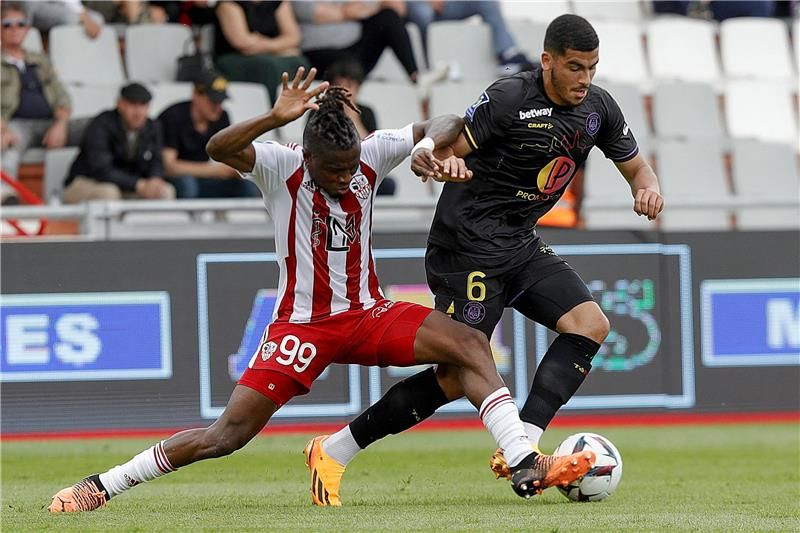 زكريا أبو خلال