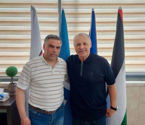 لقاء أبو ريدة مع ادارة شباب الخليل الفلسطيني