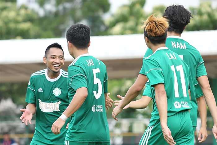 لاعبو هابي فالي