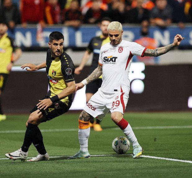 جالطة سراي وإسطنبول سبور