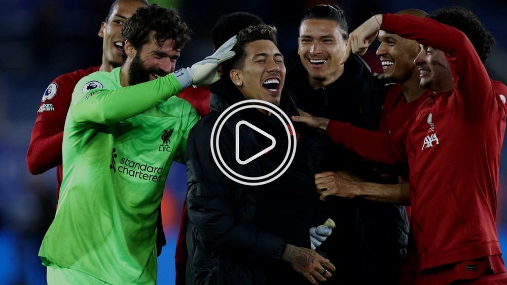 فيرمينو مع لاعبي ليفربول