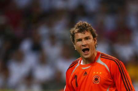 ليمان يتنازل عن مكانه لوداعية اوليفر كان .. !