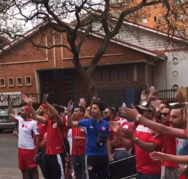 من استقبال الجماهير