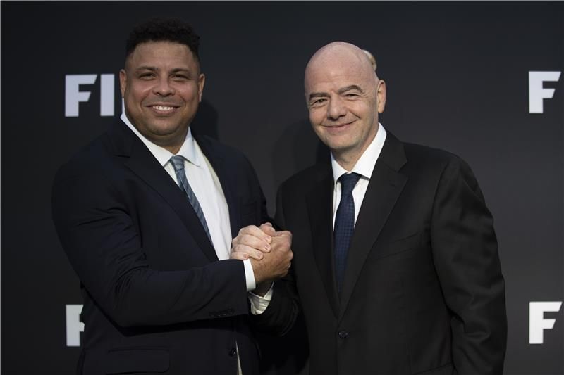 جياني إنفانتينو ورونالدو