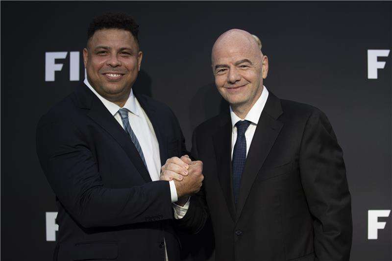 جياني إنفانتينو ورونالدو