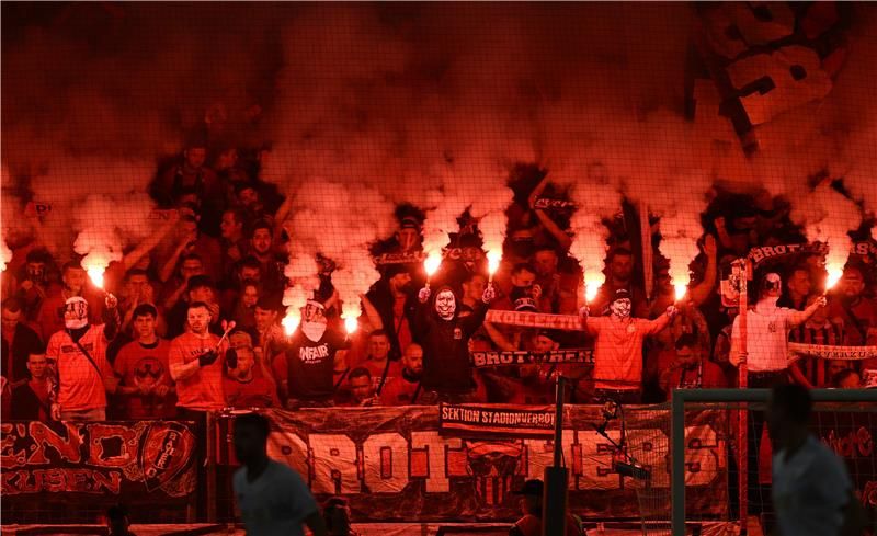 جماهير باير ليفركوزن