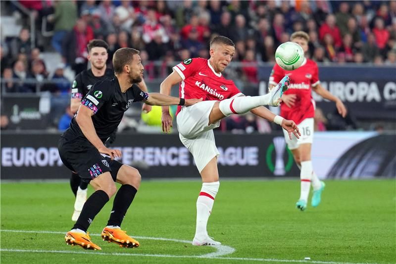 من المواجهة