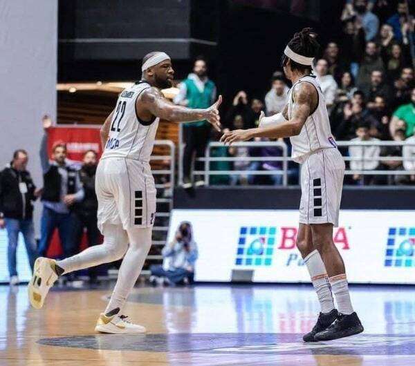 كيروين روش وكليف ألكسندر