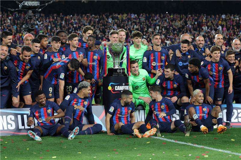 من تتويج البرسا