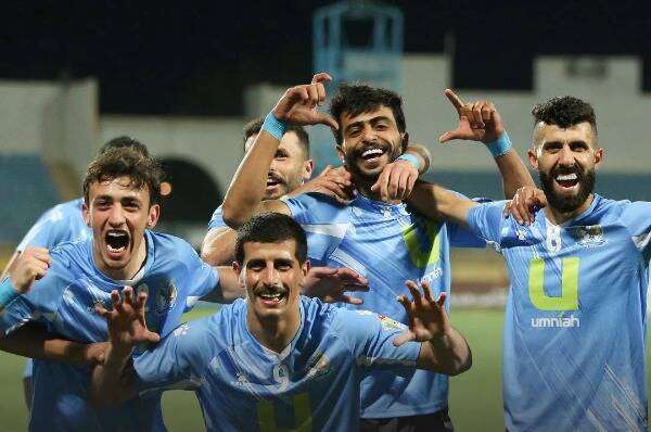 لاعبو الفيصلي