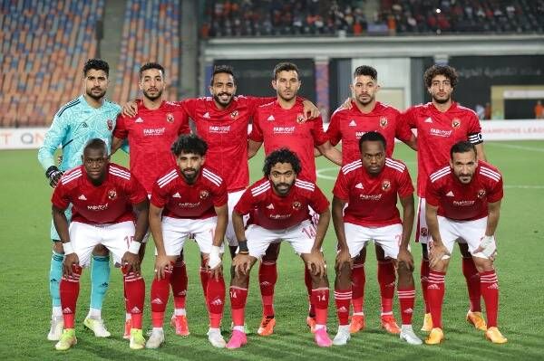 لاعبو الأهلي