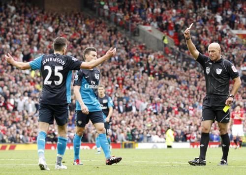 2011-08-28t165916z_01_dst20_rtridsp_3_soccer-england_reuters