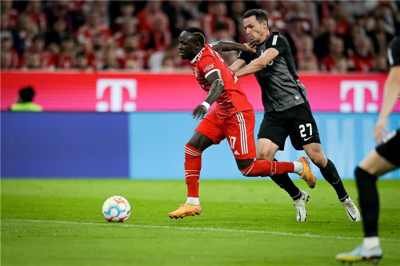 هوفلر مع ماني