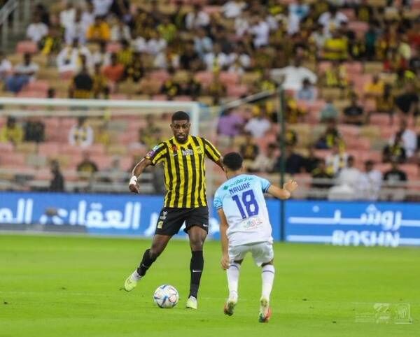 من اللقاء